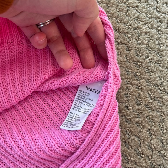 Urban outfitters size small turtleneck - Picture 4 of 6